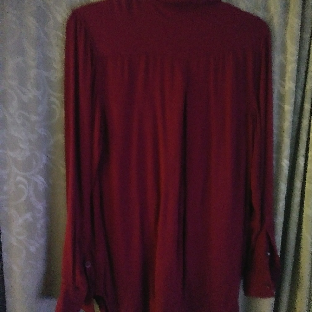 Button down collared shirt - Picture 2 of 3